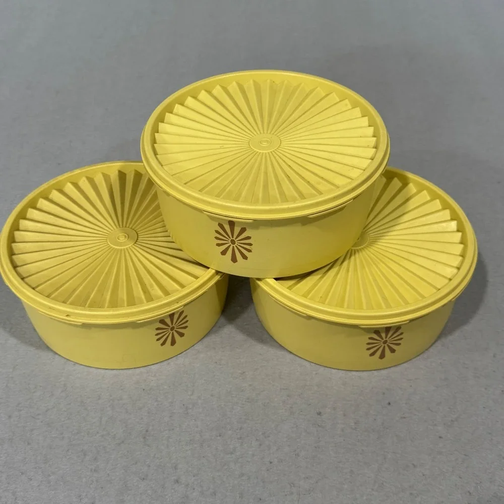 Tupperware vintage servalier